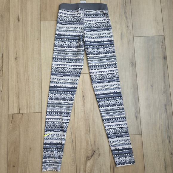 Nike Pro Striped 8 Bit Fair Isle Black/White Workout Tights Women Sz S 683717 - Picture 8 of 9